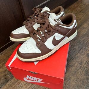 Nike Women's Brown and Cream Low-Top Sneakers